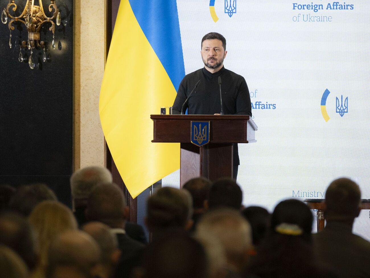 Зеленский: Мир должен знать, что происходит