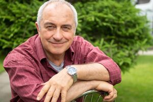 Андрієнко, окрім пенсії, отримує дохід від своєї основної роботи