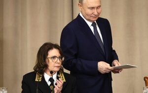 Подносова про Путіна: Нам він як чоловік особливо не подобався. На дискотеках не танцював, а стояв біля стіночки