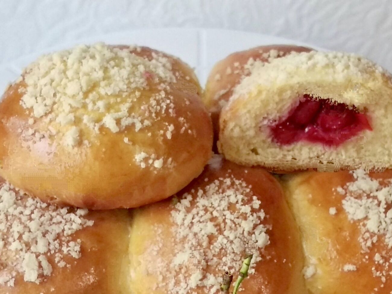 Ягідний сезон – це привід спекти такі булочки