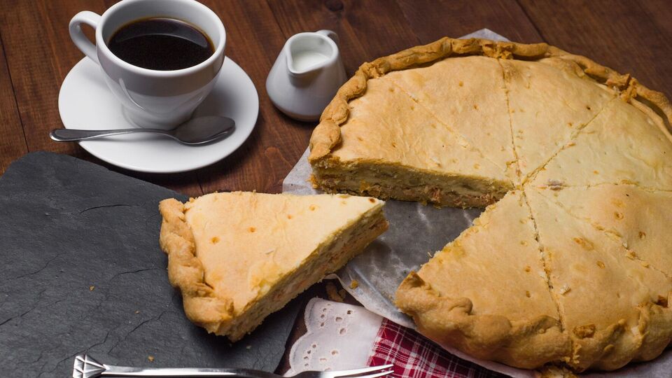 Пирог готовят без каких-либо трудностей