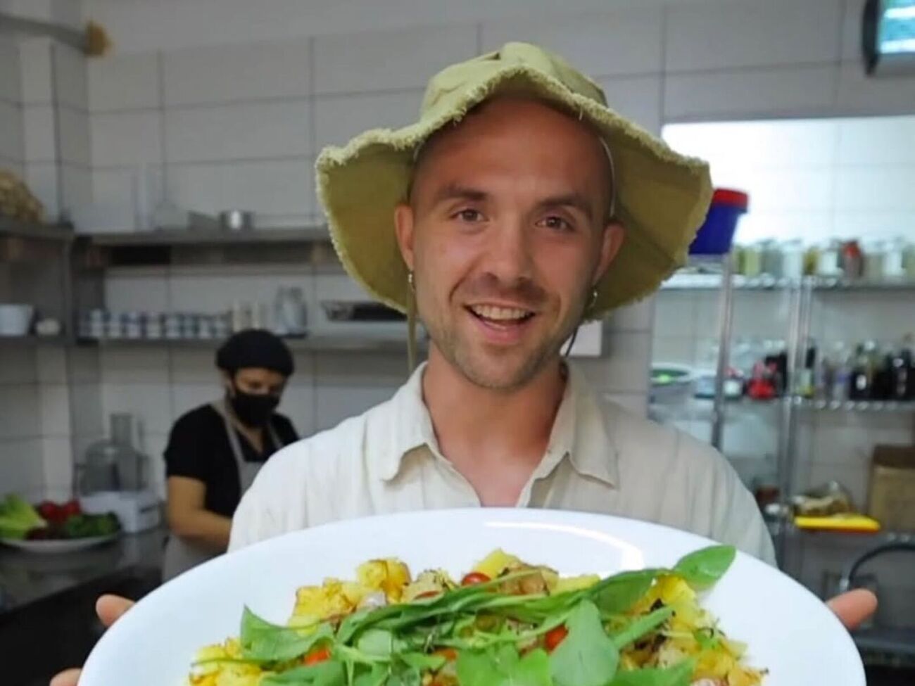 Кацурин открыл ресторан 13 июля, а через несколько дней в нем отравились люди