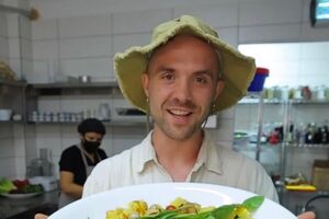 Кацурин открыл ресторан 13 июля, а через несколько дней в нем отравились люди