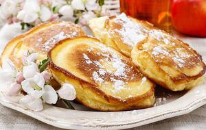 Оладьи лучше подавать теплыми