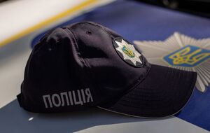 Актеры, одетые в полицейскую униформу, проводили псевдопроверки документов и имитировали задержания