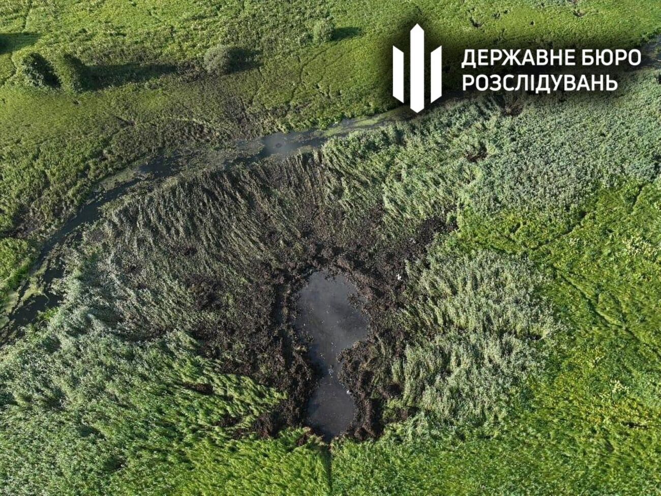 Отдельное внимание следствие уделяет изучению технического состояния самолета, соблюдению регламентов подготовки к полету и контролю со стороны ответственных лиц