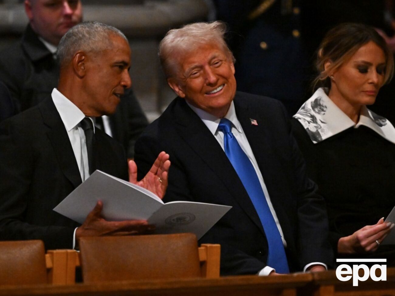 Трамп вважає, що час "зайнятися" Обамою