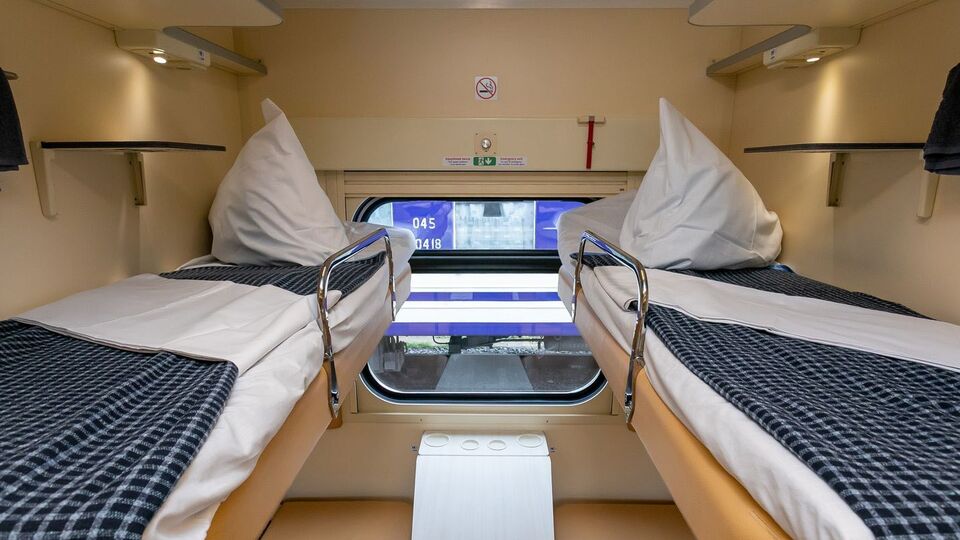 В "Укрзалізниці" рассказали, что проблема с билетами летом возникла из-за большого количества желающих ехать