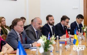 Українська влада запевнила послів у збереженні незалежності НАБУ й САП