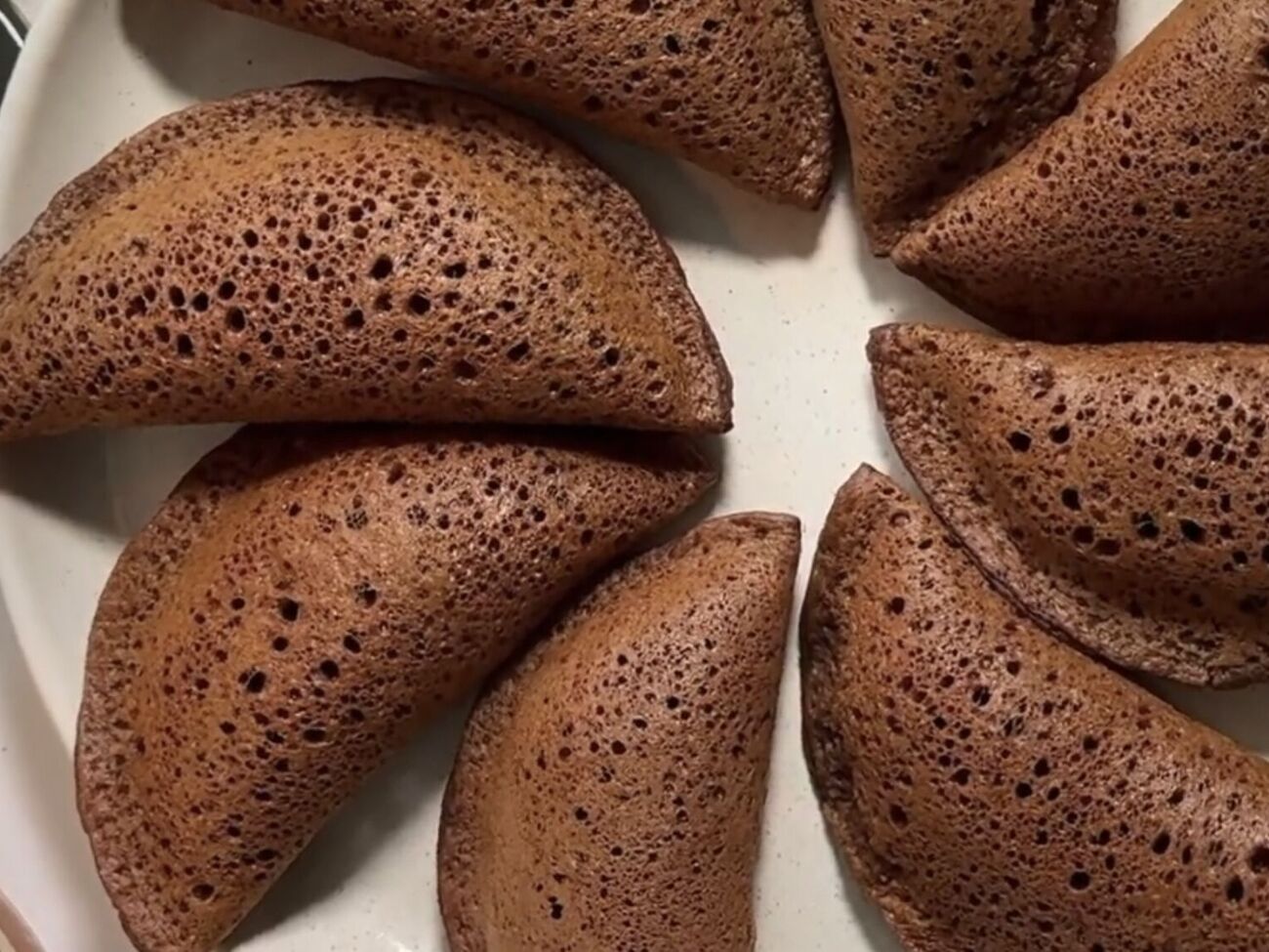 Для цих млинців не потрібні ні яйця, ні молоко