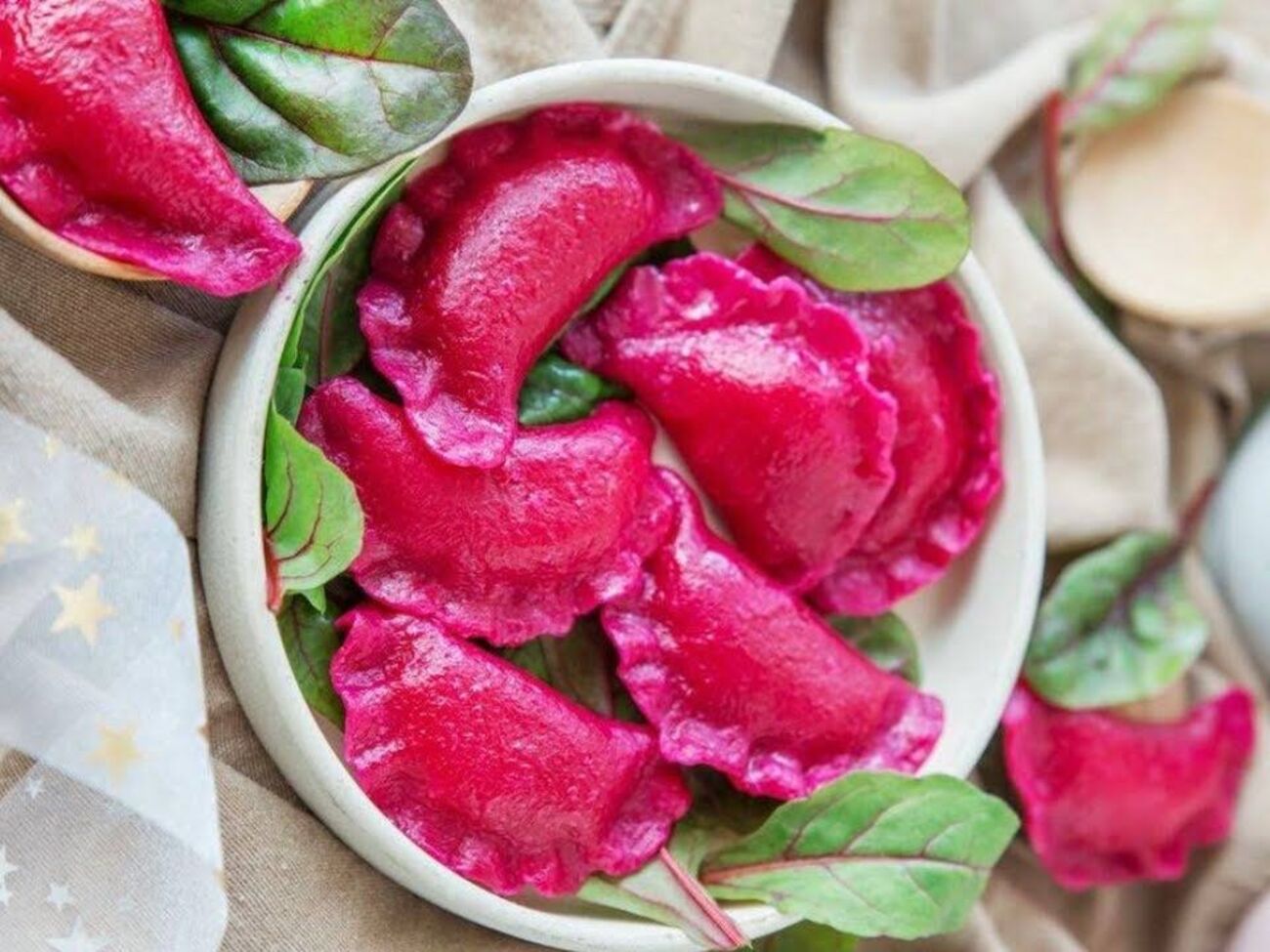 Вареники будут иметь яркий цвет