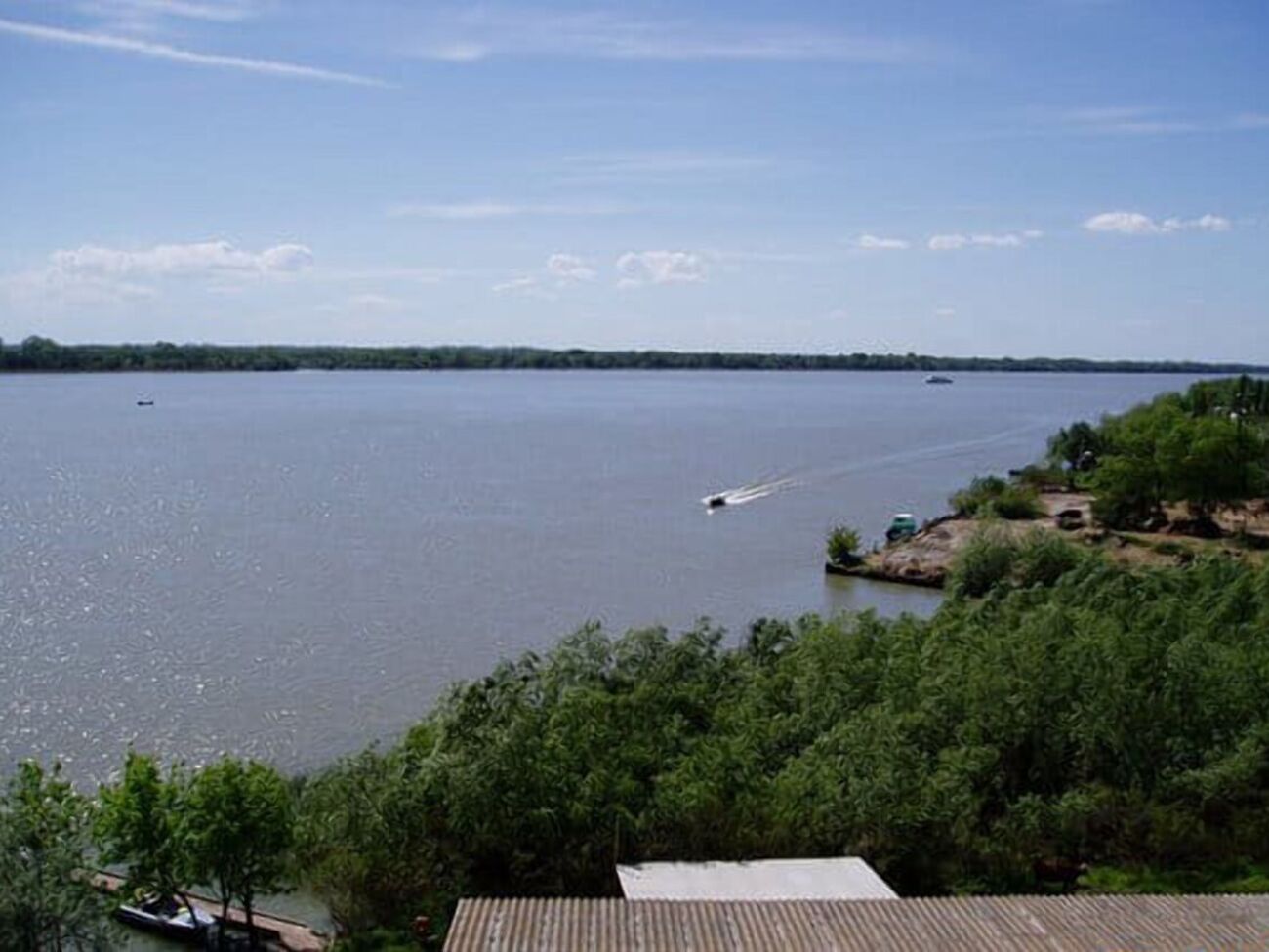 Морской подходный канал устья Быстрое временно закрыт для движения судов