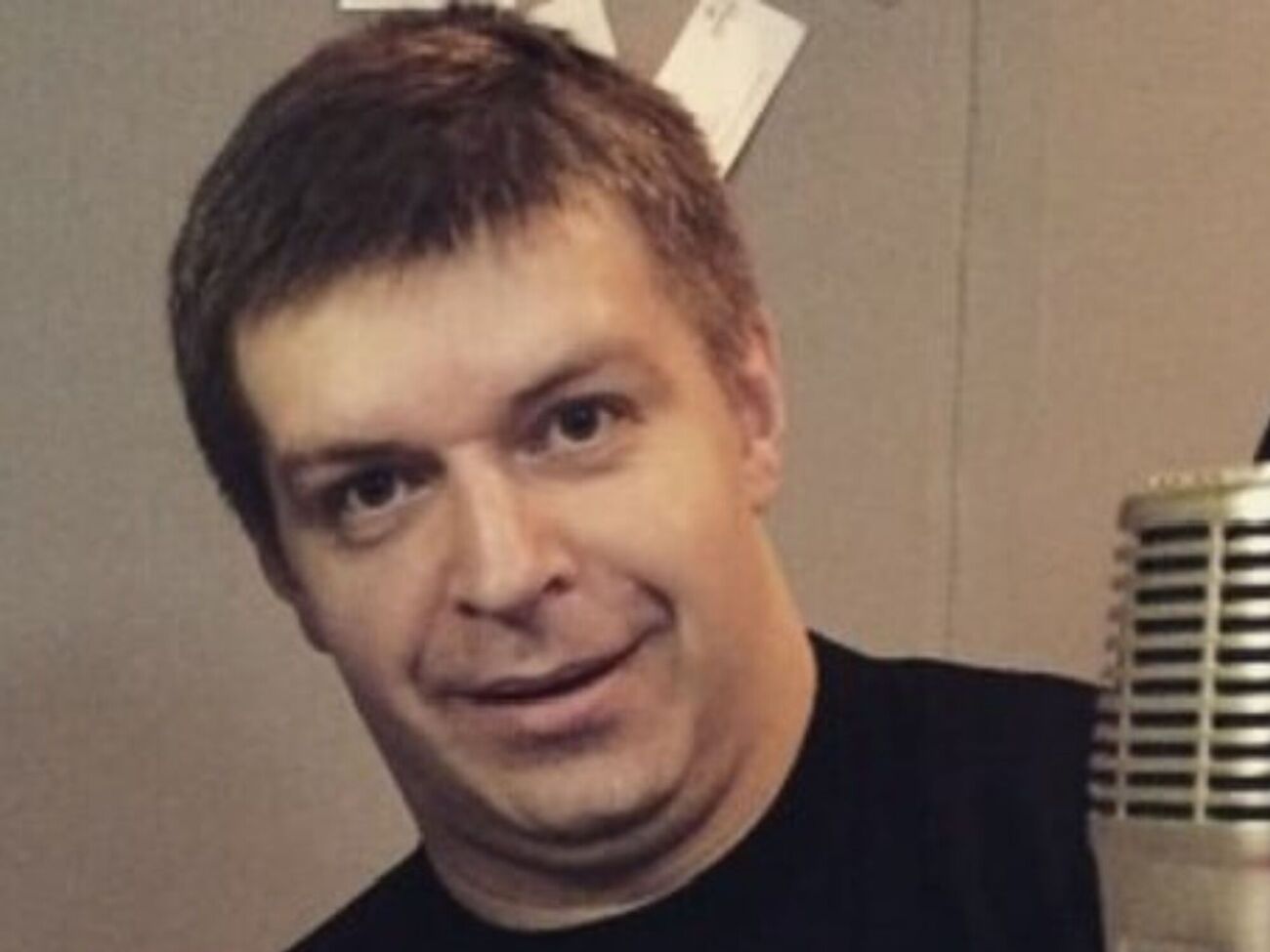 На акции ходит молодежь, которая не всегда успевает включить мозг. Донесите ряд простых мыслей