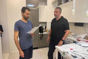 За даними поліції, лише у Франції жертвами платформи могли стати понад 100 установ