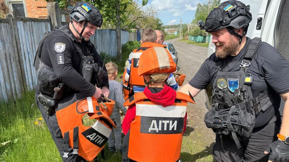 В населенных пунктах Добропольской и Криворожской общин, где объявлена эвакуация, сейчас проживает ориентировочно 928 детей