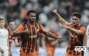 Один из мячей забил Эгиналду