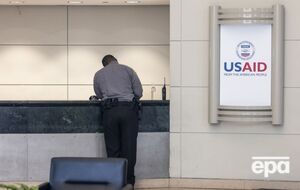 Структуры ООН предлагали выкупить препараты, но правительство США забеспокоилось, что на коробках логотипы USAID и они могут попасть не туда