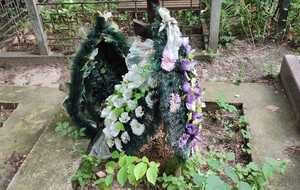 За пять лет на могиле выдающегося деятеля культуры не установили памятник