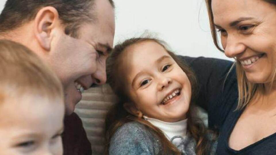 Зокрема, законопроєкт пропонує надавати допомогу одному з батьків дитини, наприклад, опікуну