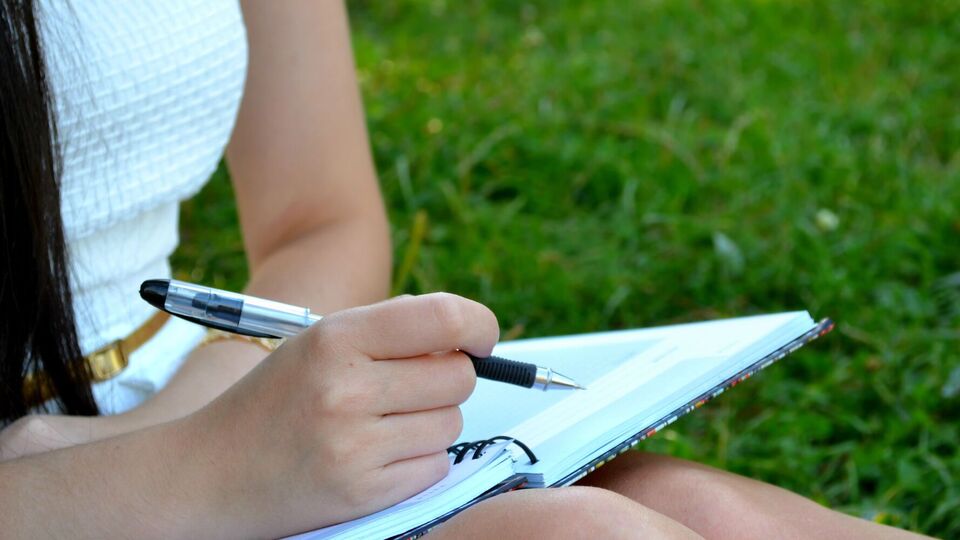 Зараз Музей "Голоси Мирних" зібрав понад 136 тис. історій про війну Росії проти України