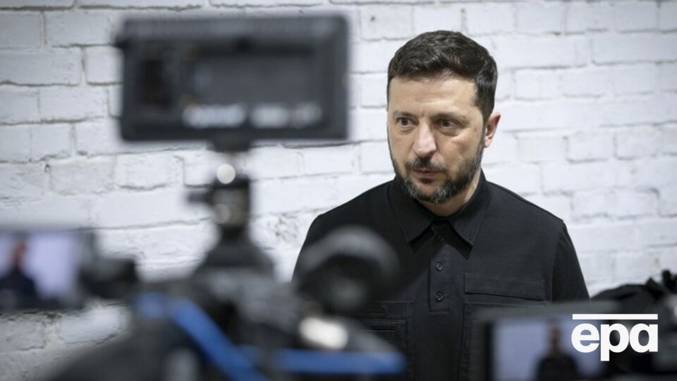Зеленский посетил производство дронов