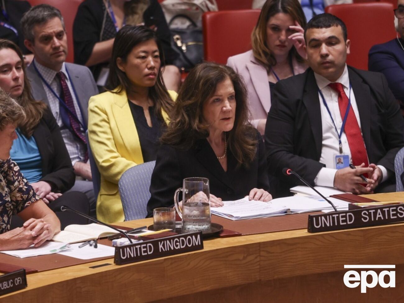 Дипломат отметила, что российские беспилотники и ракеты продолжают атаковать мирных жителей и гражданскую инфраструктуру в Украине