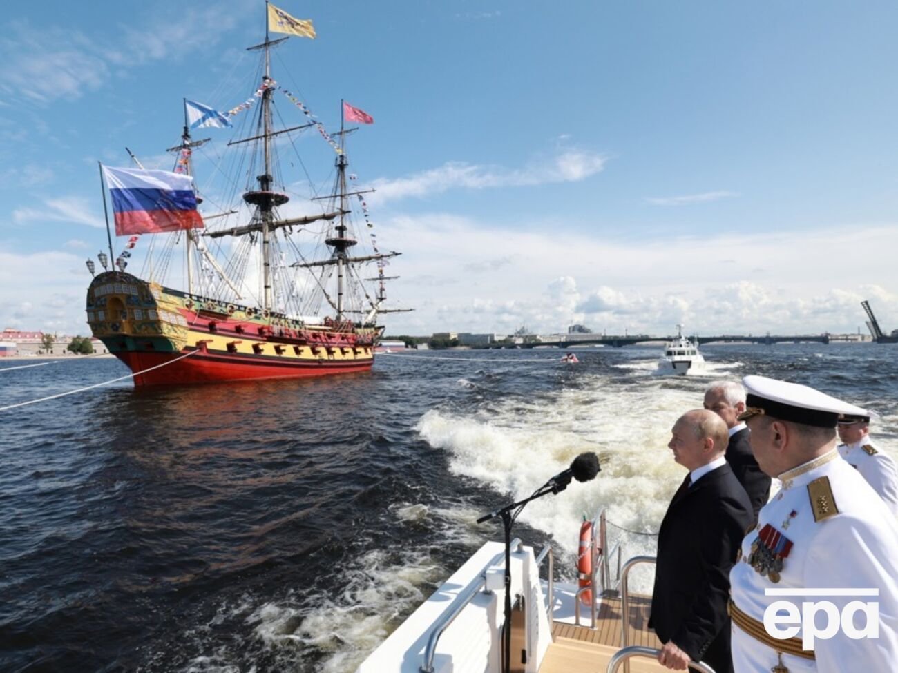 Не буде ні проходу кораблів Невою, ні салюту з Петропавловської фортеці, ідеться в повідомленні ЦПД