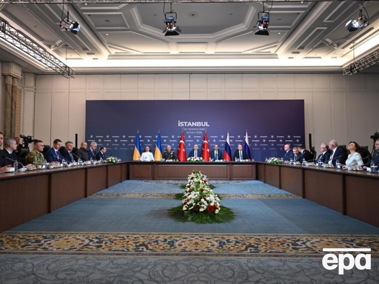 В ЦПД подчеркнули, что договоренности о встрече на уровне лидеров между Украиной и РФ пока не достигли