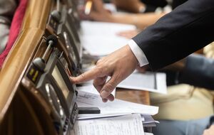 Спикер "Слуги народа" заявила, что фракция настроена поддержать президентский законопроект
