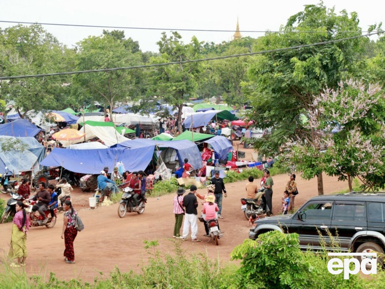 Напряженность у границы сохраняется, местных жителей эвакуируют