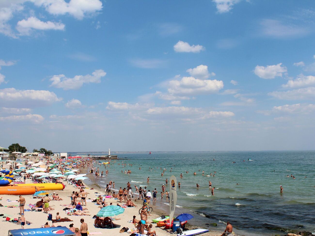 Shahed упав у воду просто на очах у людей на пляжі