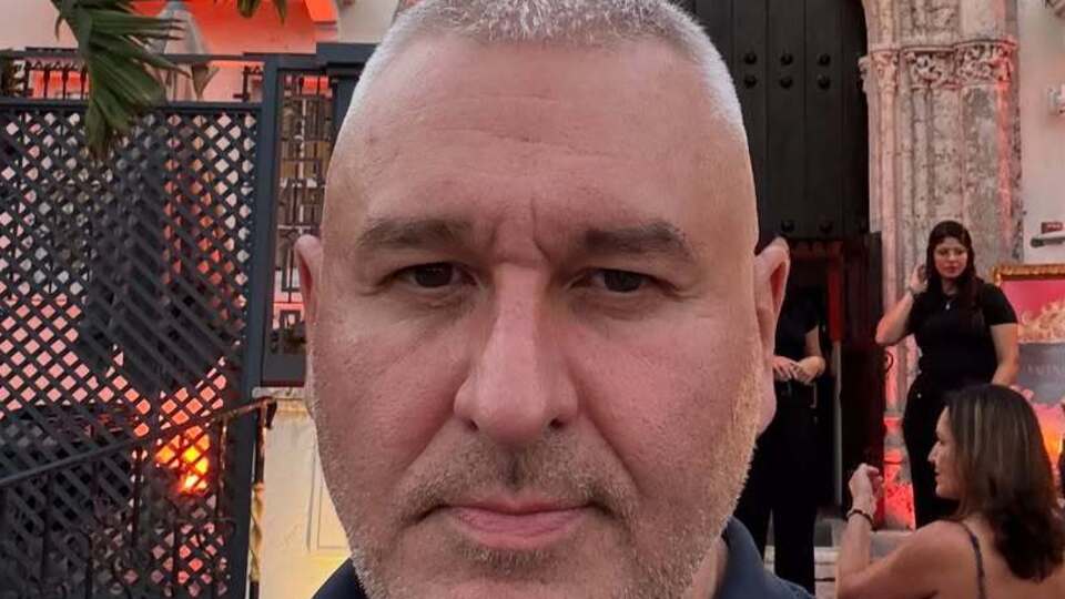 Фейгін – автор книжки "У пастці"