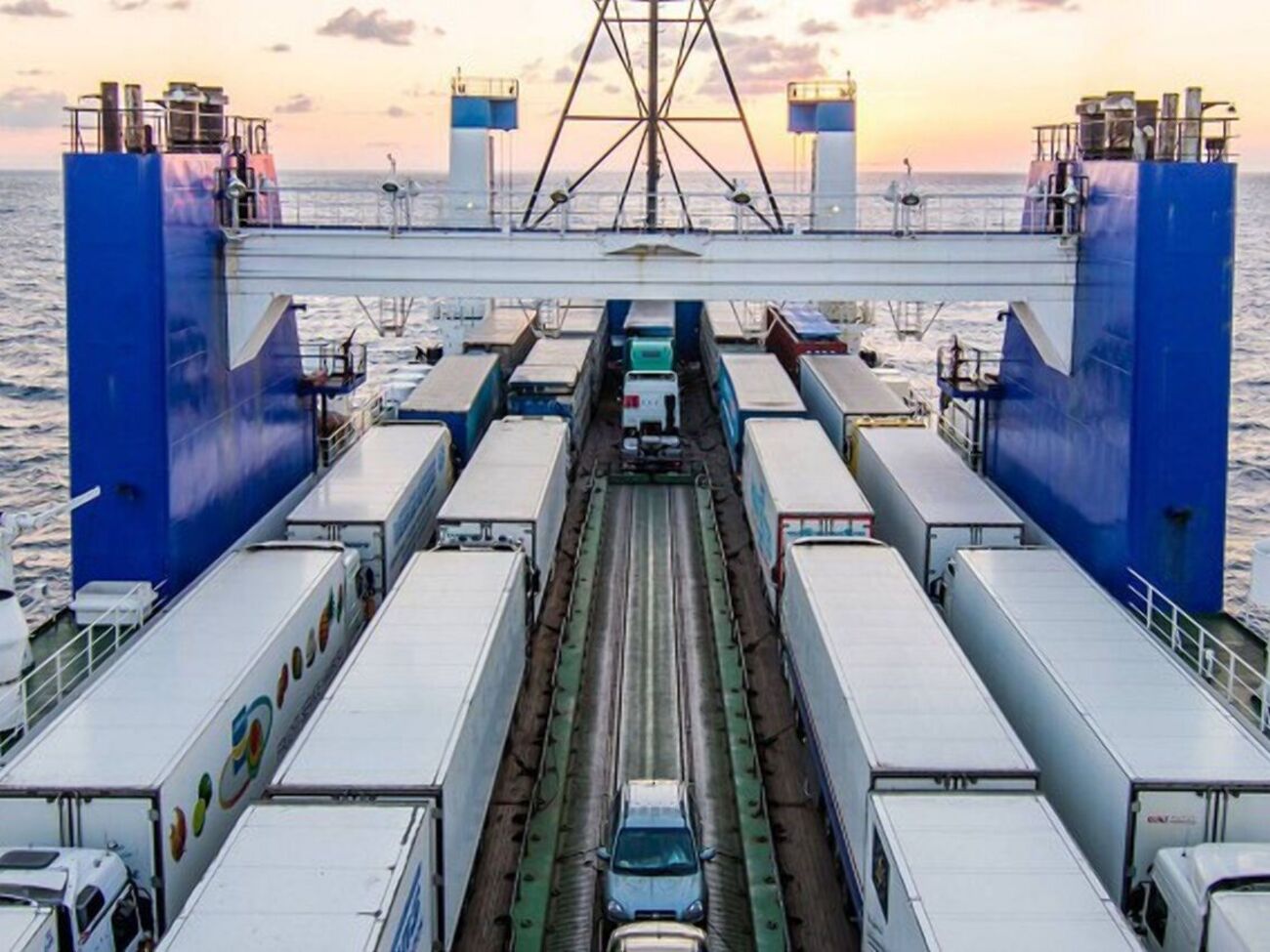 Паромная инфраструктура Калининграда оказалась перегруженной, пишет СВР