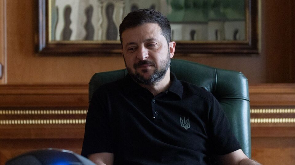 Зеленский побеседовал с Макроном