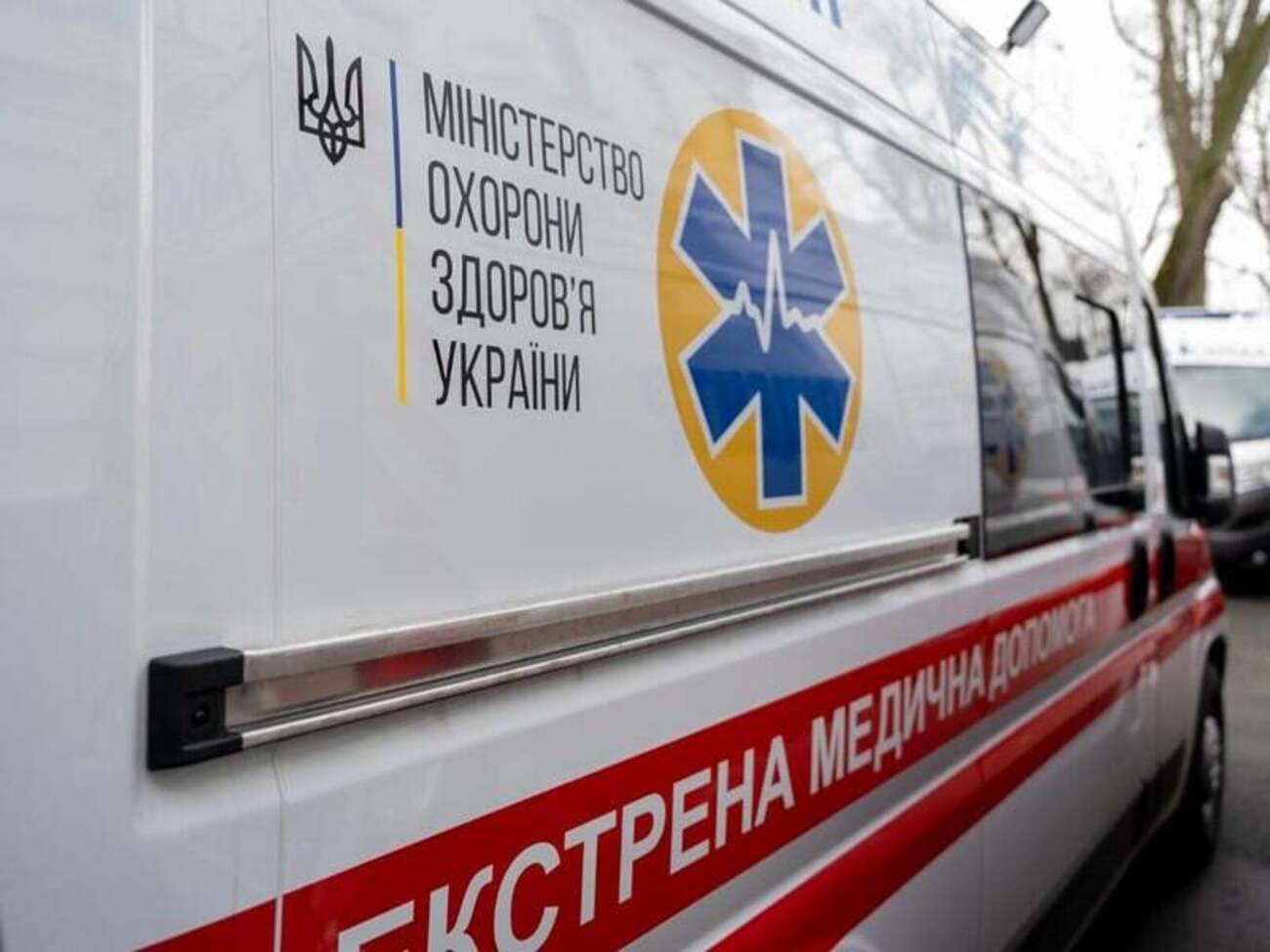 В ОВА повідомили, що всі екстрені служби залучено для реагування на наслідки обстрілу автобуса в Сумській області