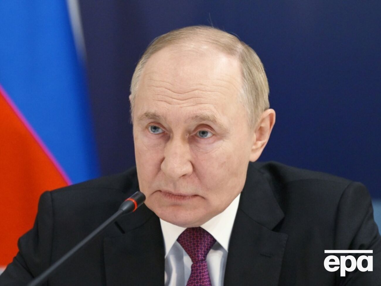 По данным Bloomberg, руководители крупнейших банков России в частном порядке обсуждают возможность обращения к государству за помощью