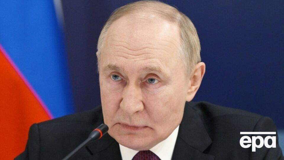 По данным Bloomberg, руководители крупнейших банков России в частном порядке обсуждают возможность обращения к государству за помощью