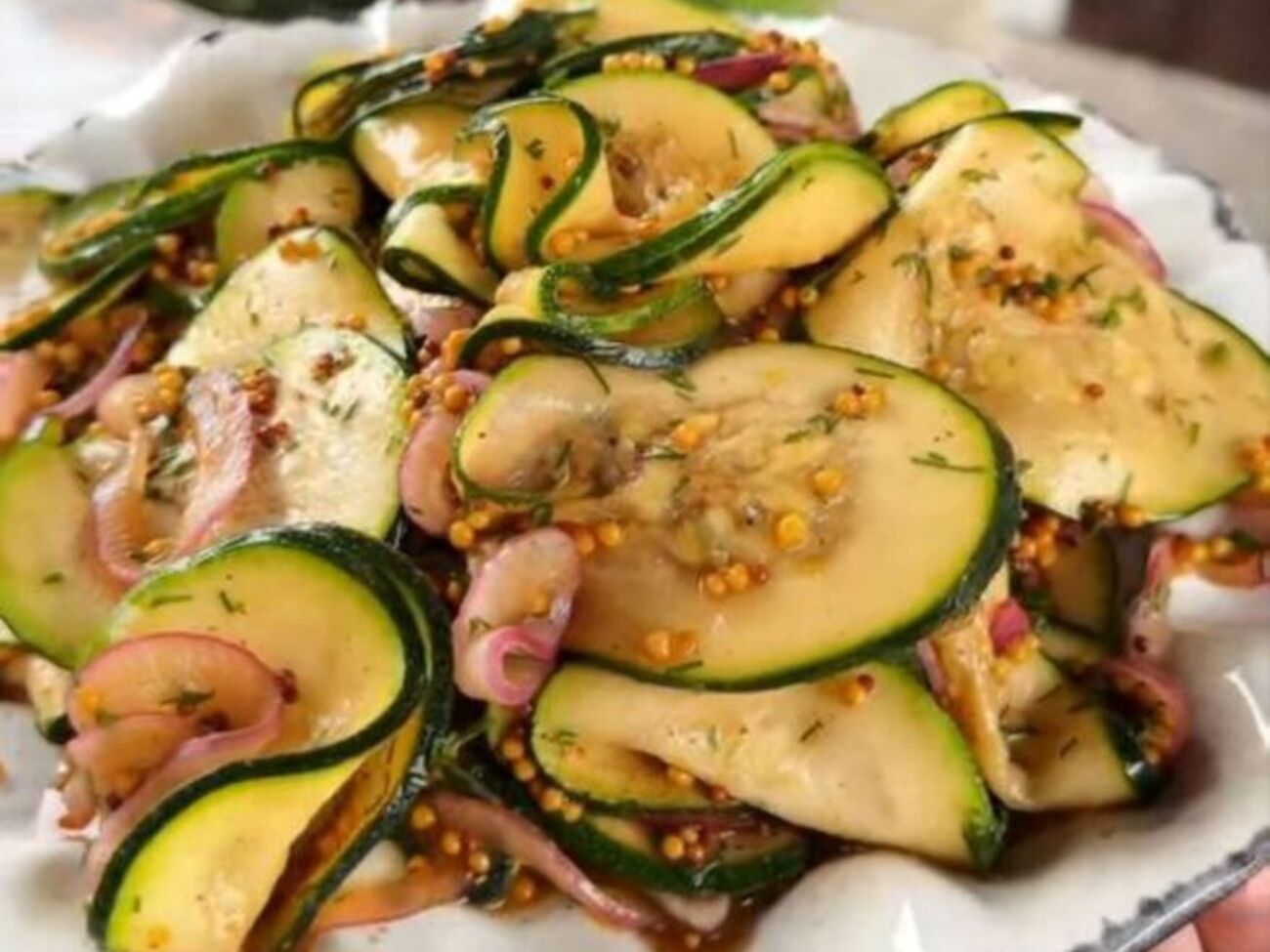 Для закуски понадобится два кабачка