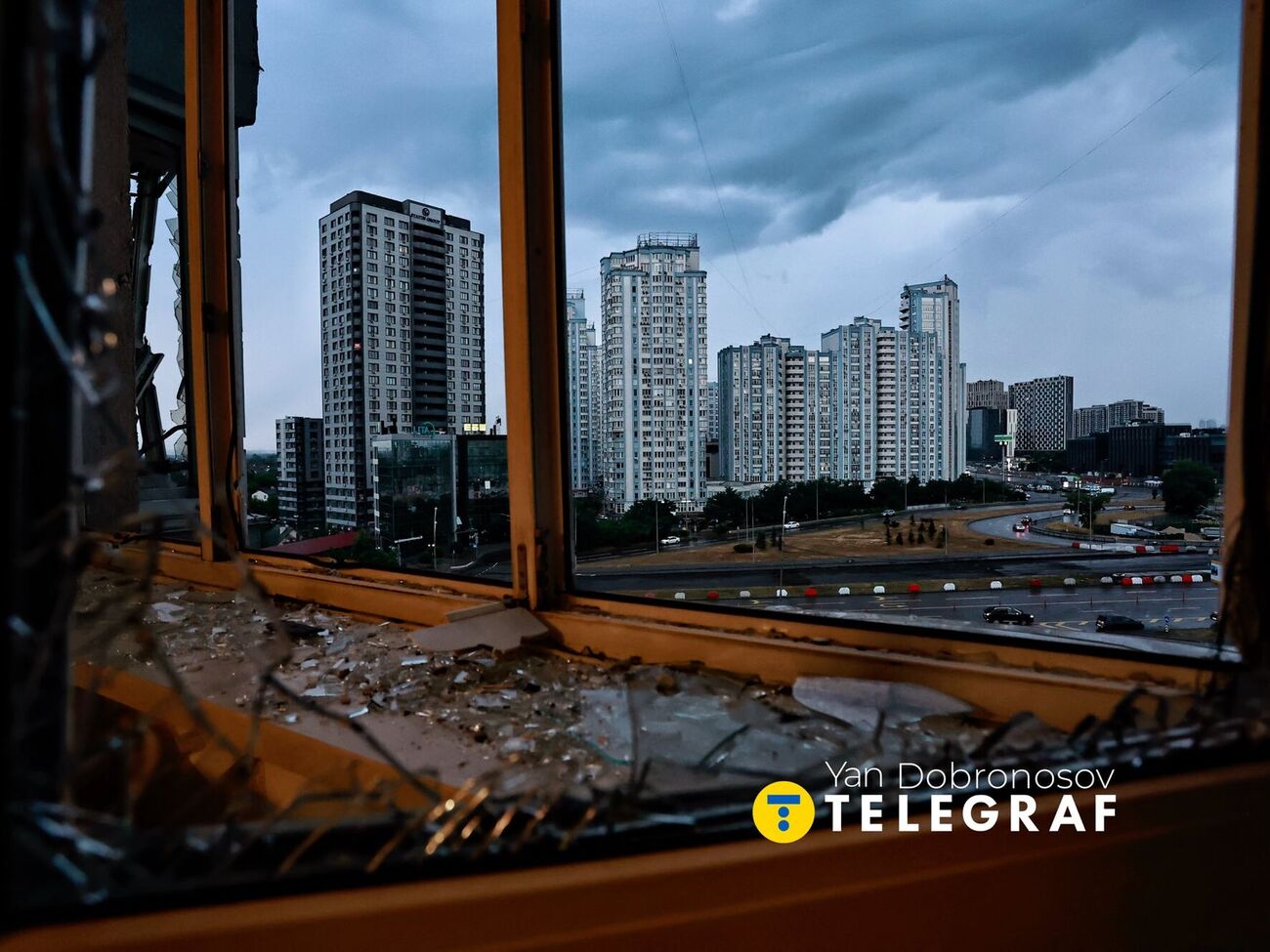 Під вогнем був Дарницький район столиці