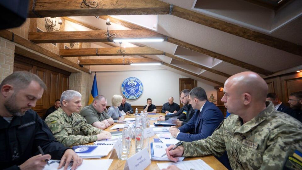 У президента обговорили звільнення полонених