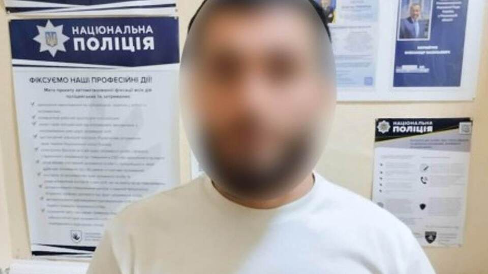32-річний громадянин Таджикистану тривалий час працював і проживав у Швеції