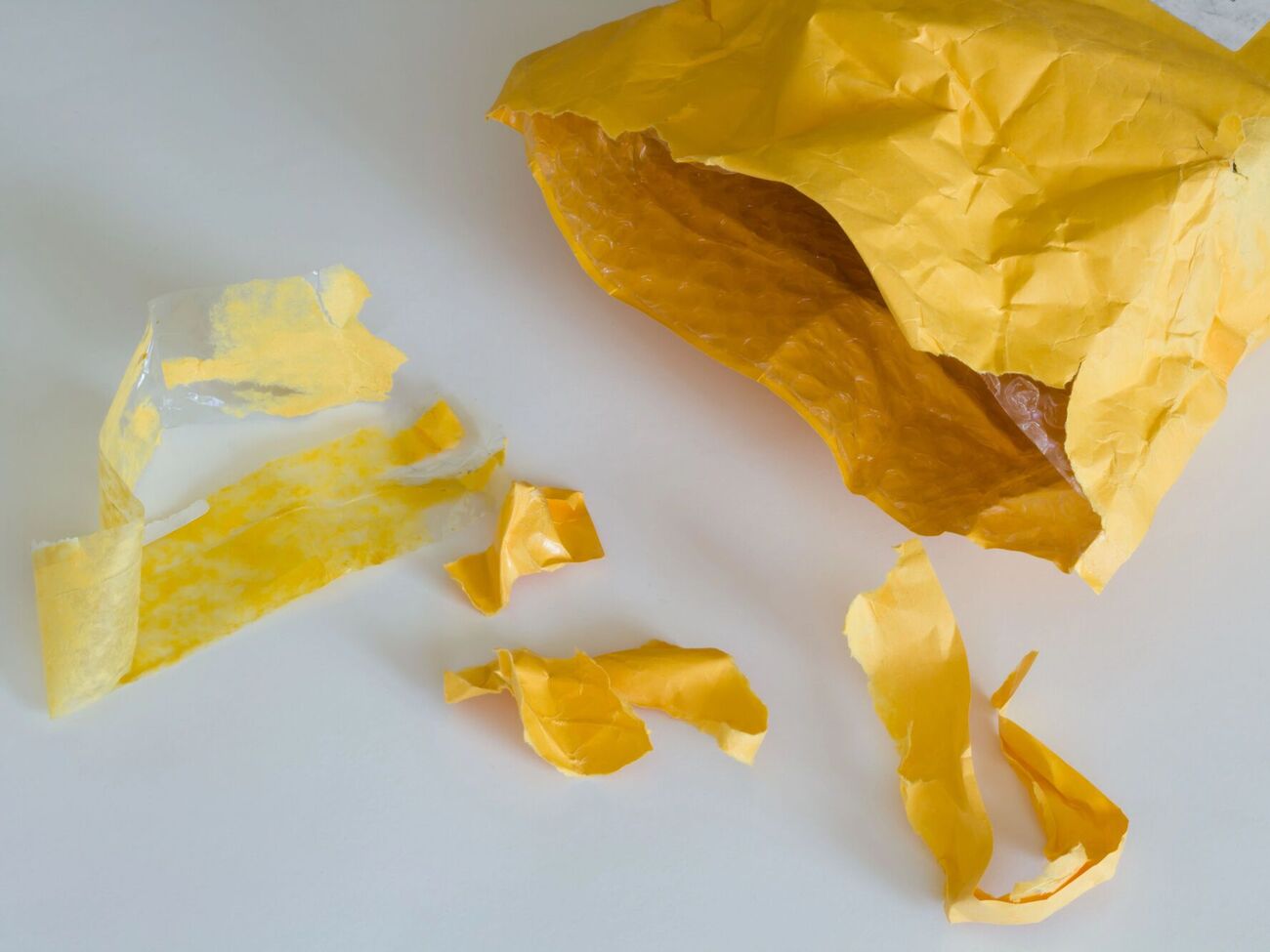 Речь идет, в частности, о продаже детских игрушек и мелкой электроники