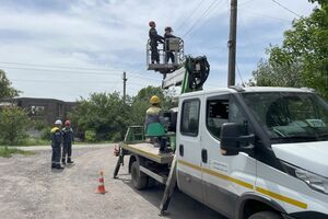 Неделей ранее энергетикам удалось вернуть свет в дома более 160 тыс. семей