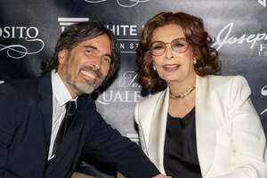 Во время свадьбы Понти в грузинском костюме станцевал народный танец