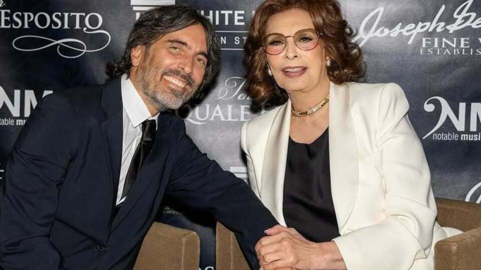 Во время свадьбы Понти в грузинском костюме станцевал народный танец