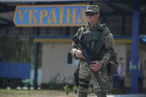 До списку входять 13 автомобільних і сім залізничних пунктів пропуску, які, як пишуть пропагандисти, "фактично" давно не працюють