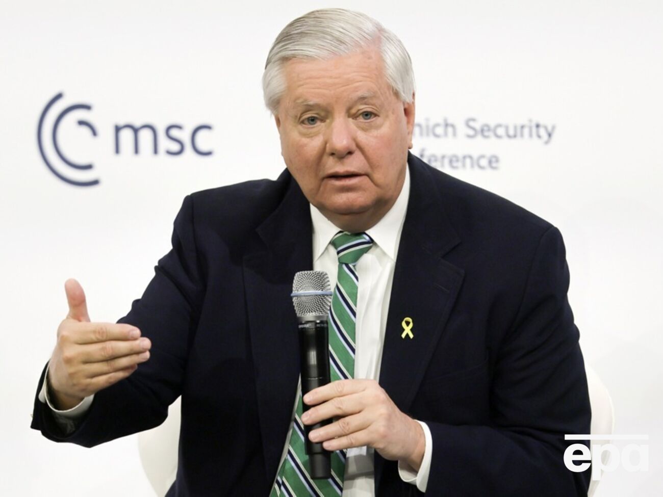 Американский законодатель отметил, что Конгресс готов помочь "Трампу в его усилиях по привлечению сторон к мирным переговорам"