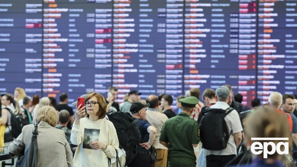 Хакеры парализовали работу российского "Аэрофлота" после ряда атак украинских дронов, приводивших к коллапсу в аэропортах страны-агрессора