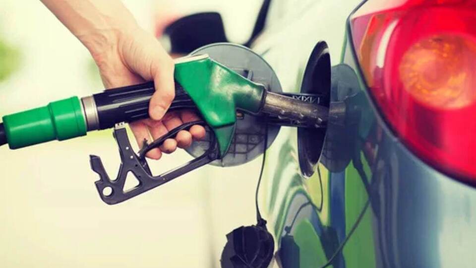 Різке зростання оптових цін на бензин почалося у квітні