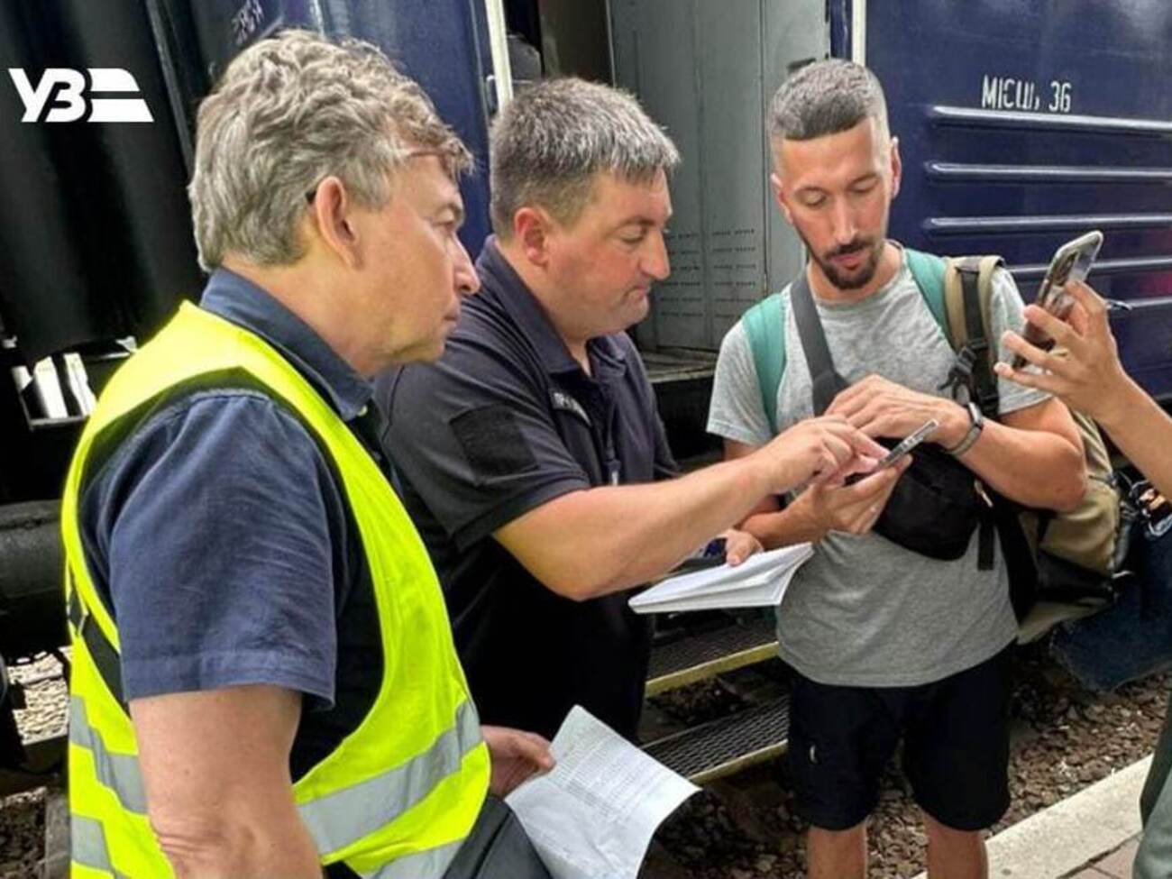 Ужесточение проверок произошло на фоне скандалов из-за сложностей и махинаций с приобретением билетов на популярные направления